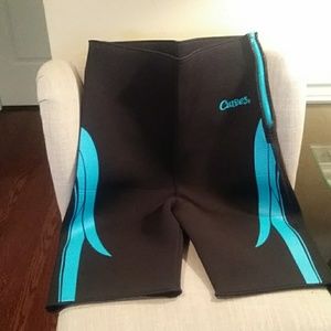 Curves trimming shorts